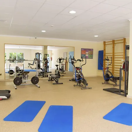 Отель Servigroup Romana 3*