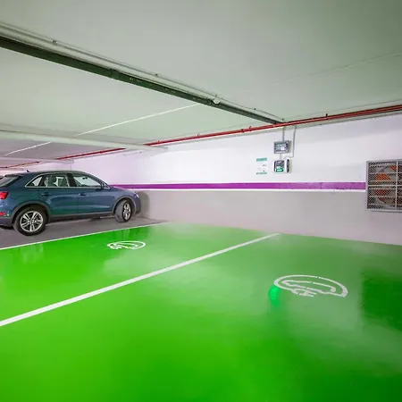 Отель Servigroup Romana 3*
