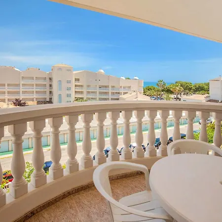 Отель Servigroup Romana 3*